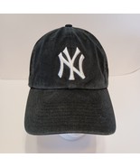 New York Yankees Hat NY Black White And Letters UTS Genuine Strapback Ba... - $213.64 MXN