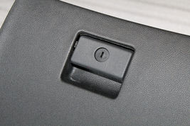 2007-2008 INFINITI G35 SEDAN FRONT DASH GLOVEBOX COMPARTMENT GLOVE BOX 1514 image 2