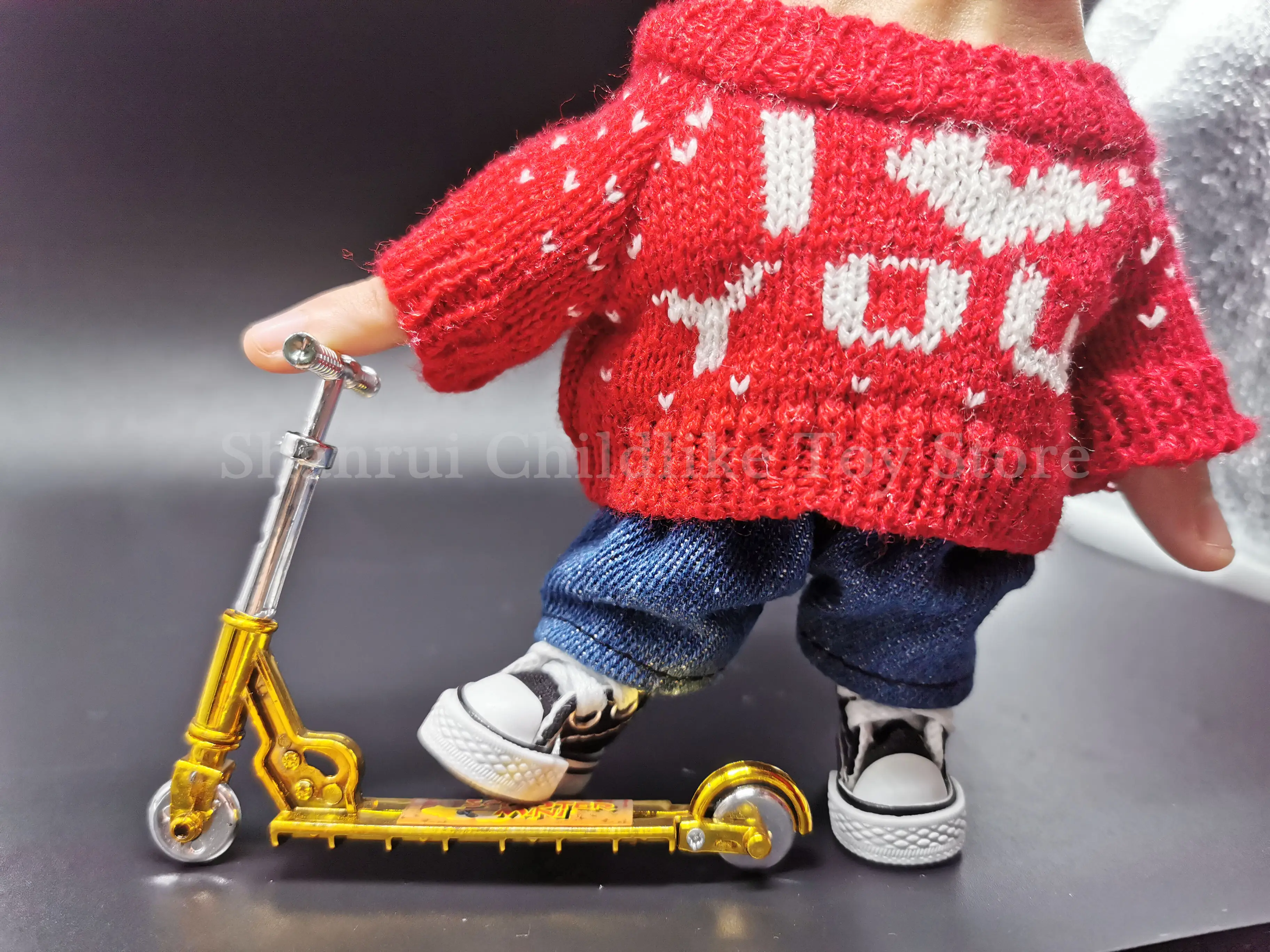 Play Mini Scooter Two Wheel Scooter Finger Skateboard Finger Shoes Mini Cloth Pl - £23.25 GBP