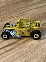 Hot Wheels Bone Shaker Moon Equipment Company Diecast Car 1:64 KG JD - $9.89