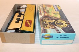 HO Scale Athearn, 50&#39; Box Car, Standard Fruit Company, Yellow, #7300 - 5344 - £22.63 GBP