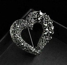 Stunning vintage look retro style black heart celebrity love brooch broa... - £17.45 GBP