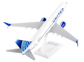 Boeing 737-800 Commercial Aircraft w Wi-Fi Dome United Airlines N37267 White w B - £53.40 GBP