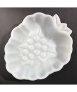 Vintage Hazel Atlas Milk Glass Candy Dish Grape Cluster Bunch Shaped Tex... - £6.30 GBP