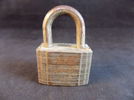 Vintage SLAYMAKER PADLOCK Lancaster PA 2354 No Key Made in the USA - £6.22 GBP