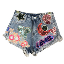 Women&#39;s Fashion Moon Star Sequins Heavy-duty Patch Denim Shorts - $1,306.45 MXN