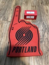 Vintage 2010s Portland Trail Blazers Jumbo Foam Finger 18” Lillard Era - $277.98 MXN