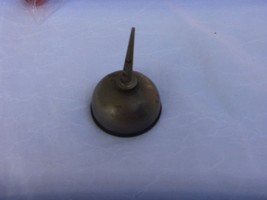 SMALL OIL CAN  OILER  VINTAGE   3 INCH TALL - £10.08 GBP