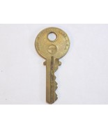 VINTAGE BRASS REPLACEMENTS KEY ILCO FITCHBURG MASS. USA 1079B - $12.08 CAD