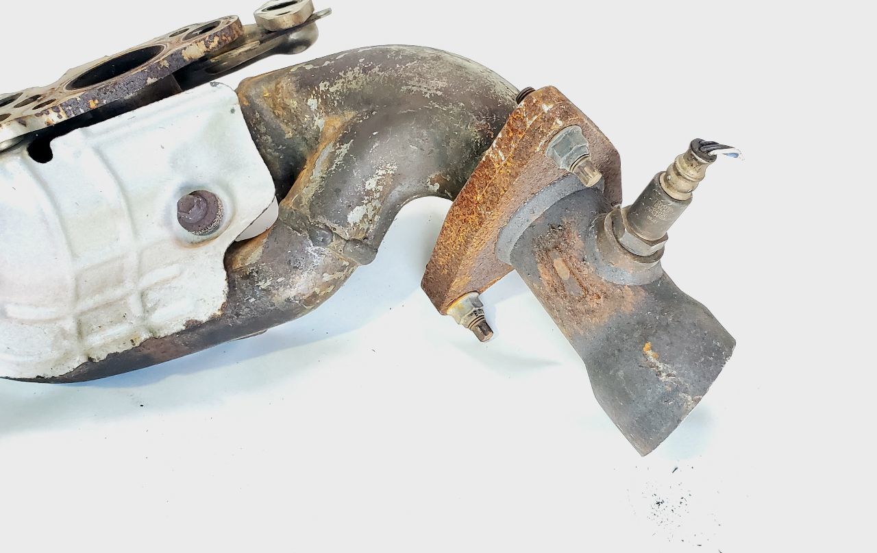 2007 2008 Toyota Tundra OEM Left Exhaust Manifold 5.7L 8 Cylinder  - $86.63