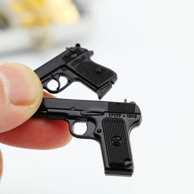 Simulation Miniature Metal Pistol Gun Model For 1/6 Dolls Dollhouse Accessories - £9.11 GBP+