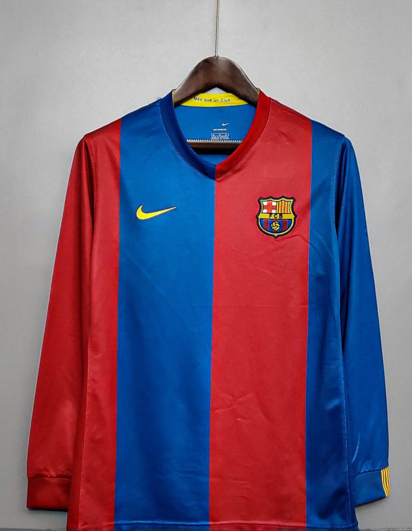 RONALDINHO #10 Long Sleeve Barcelona Jersey 2005 // Free shipping
