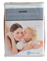 Twin Mattress Protector Waterproof, Breathable Blocks Allergens Smooth S... - $448.85 MXN