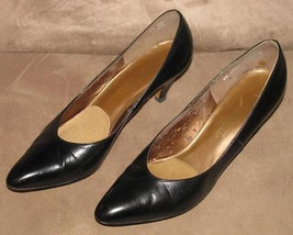 Ladies Black Leather Heels Pumps Shoes Size 8 1/2 AA/AAA Naturalizer - £19.97 GBP