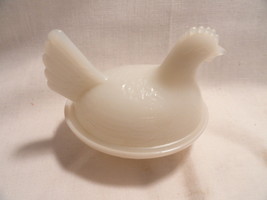 Small Milk Glass Hen on Next Basket - £6.27 GBP