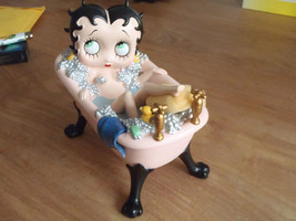 Extremely Rare! Betty Boop in Pink Bathtub Figurine Statue - $225.00