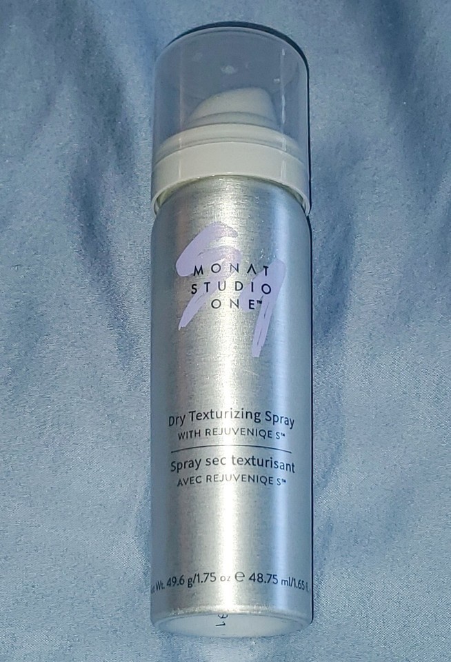 Monat Glossy Shine Mist BRAND NEW - $12.48
