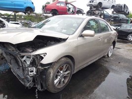 Console Front VIN B 5th Digit Hybrid 4 Cylinder Roof Fits 07-11 CAMRY 522495 - £60.51 GBP