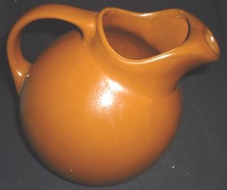 VINTAGE HALL BROWN CERAMIC POTTERY WATER PITCHER W/ICE CATCHER - £30.02 GBP
