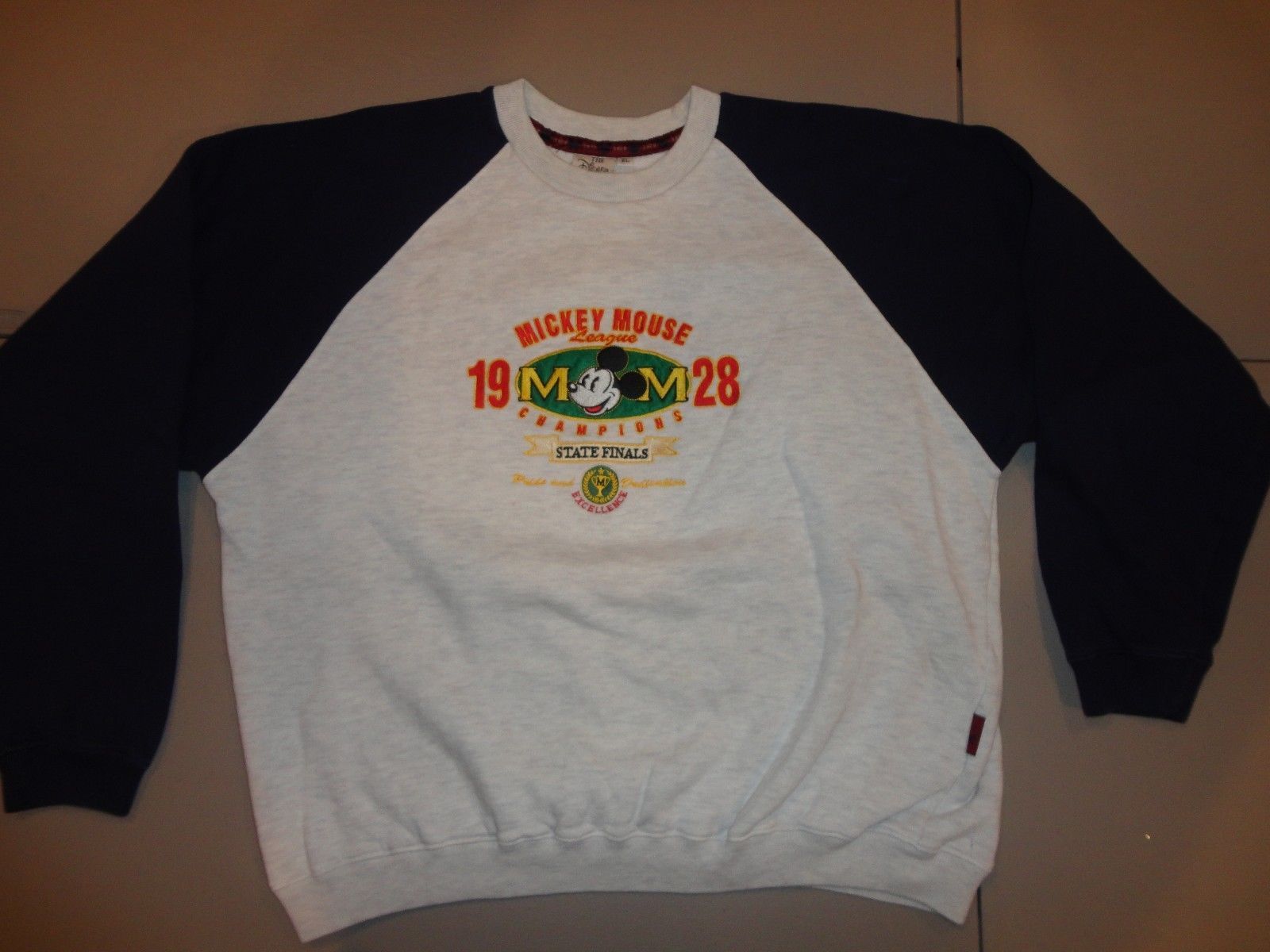 Disney Mickey Mouse Embroidered State Finals 1928 Raglan Crew Sweatshirt XL NICE - $31.82