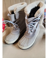 LL Bean Suede Lace-Up Duck Snow Boots Felt Lined Women Size 8 Medium Oli... - $21.78