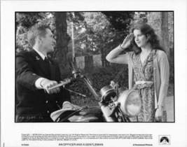 An officer And a Gentleman 1982 original 8x10 photo Debra Winger Richard Gere - $25.00