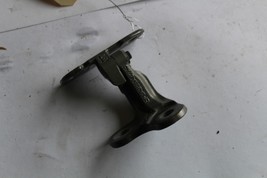 16-17 JAGUAR XE DRIVER LEFT SIDE DOOR UPPER HINGE BRACKET FRONT or REAR M1490 image 8