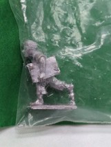 Dixon Miniatures WG33 Made In England - €8,53 EUR