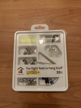 33 Pc Decorating The Right Tools To Hang Stuff Kit - £22.43 GBP