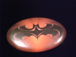 Batman 1988 Red Bat Silhouette Button Movie Pin Back Button - £5.58 GBP