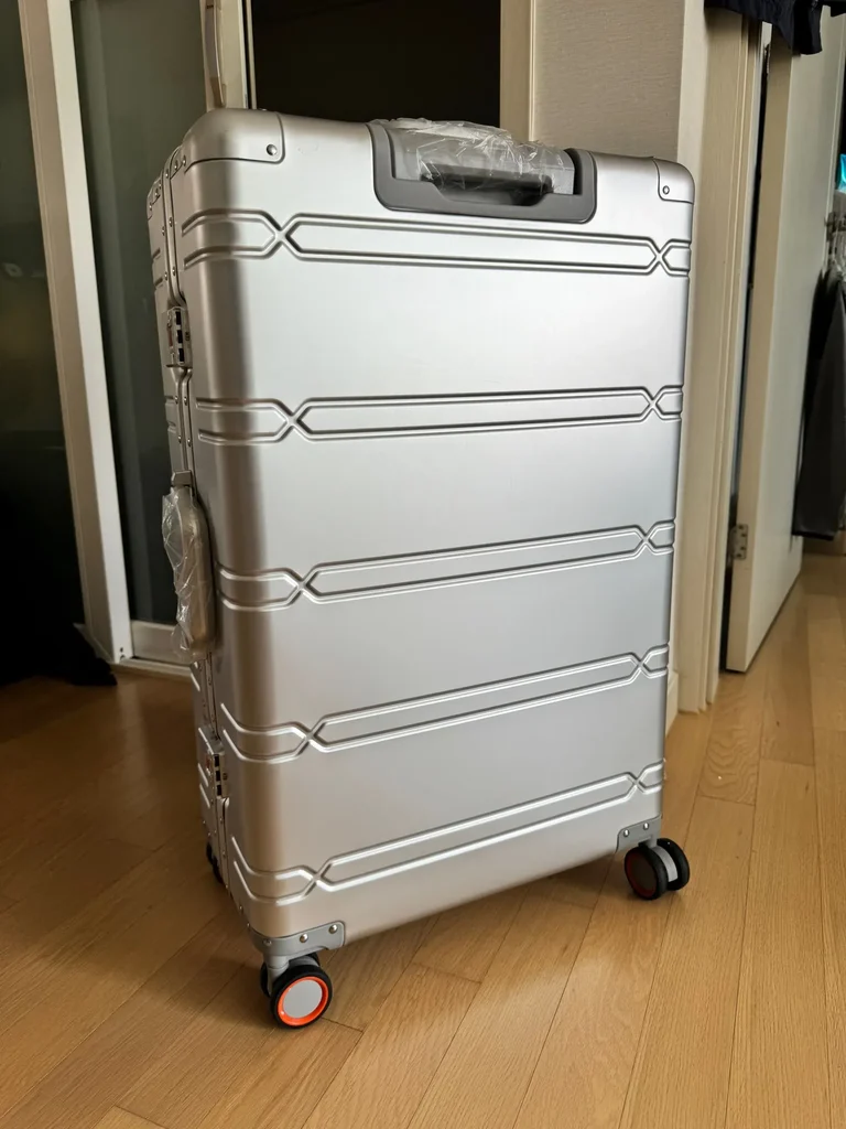 Real Aluminum Suitcase 20 inch Carry on Luggage 37L Silver 4 wheels TSA ... - $356.95