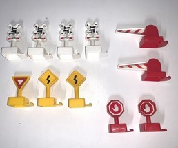 Geotrax Road Train Signs Lot 2004 - £8.98 GBP