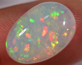 Opal. 6.5 carats. Appraised by Independent Master Valuer  $1,180 - £400.63 GBP