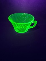 VTG Anchor Hocking Spiral Green Uranium Depression Glass Coffee Cup Glows - £11.01 GBP