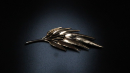 Vintage Large 10cm Trifari Leaf Brooch BB14 - $29.70