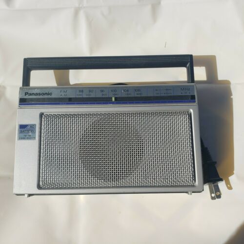 Primary image for Vintage Panasonic AM / FM Radio RF-538 AC Portable 