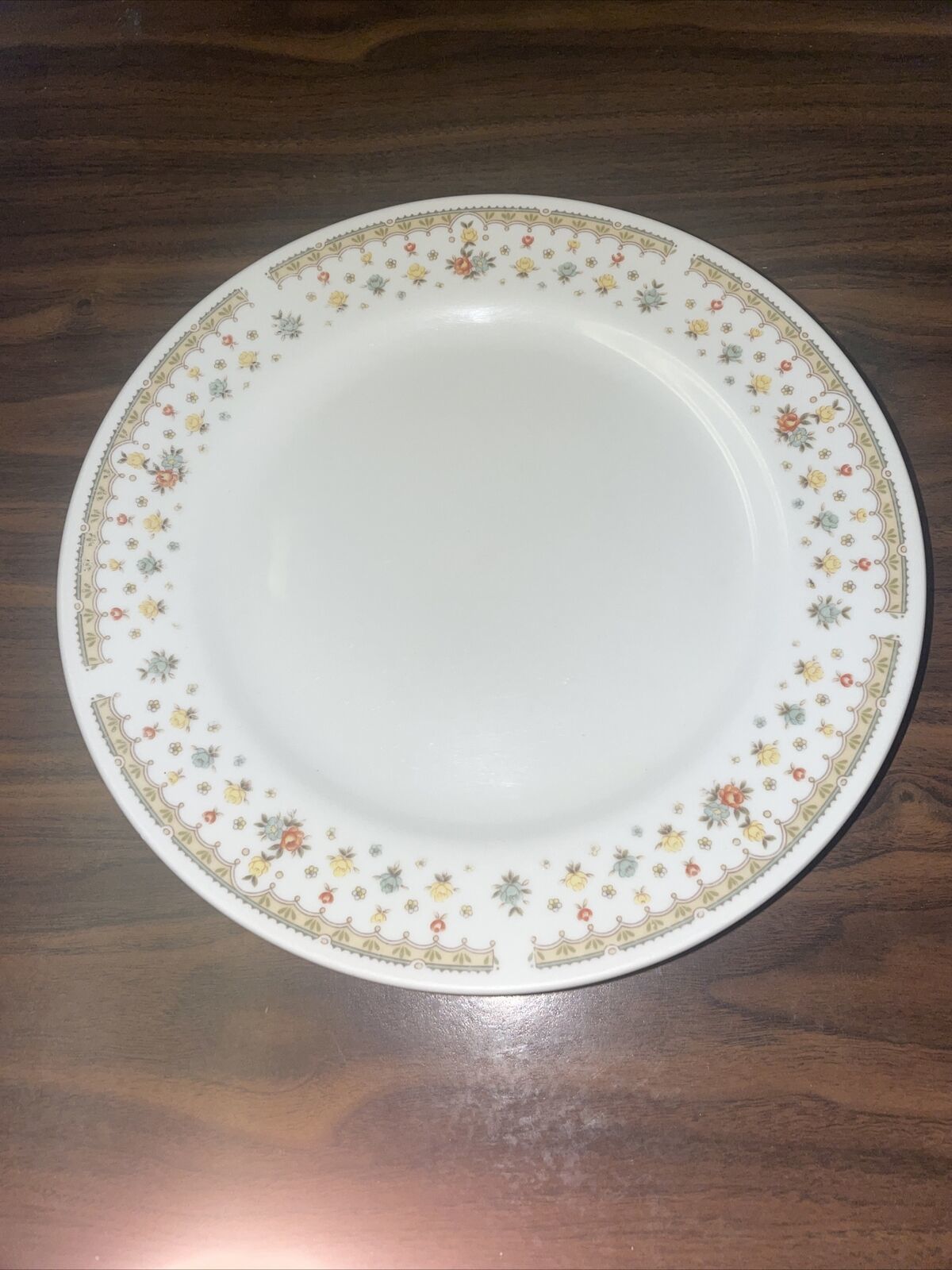Primary image for Lot Of 4 Garden Bouquet 4078 Pattern Dinner Plate 10⅜" Fine China of Japan
