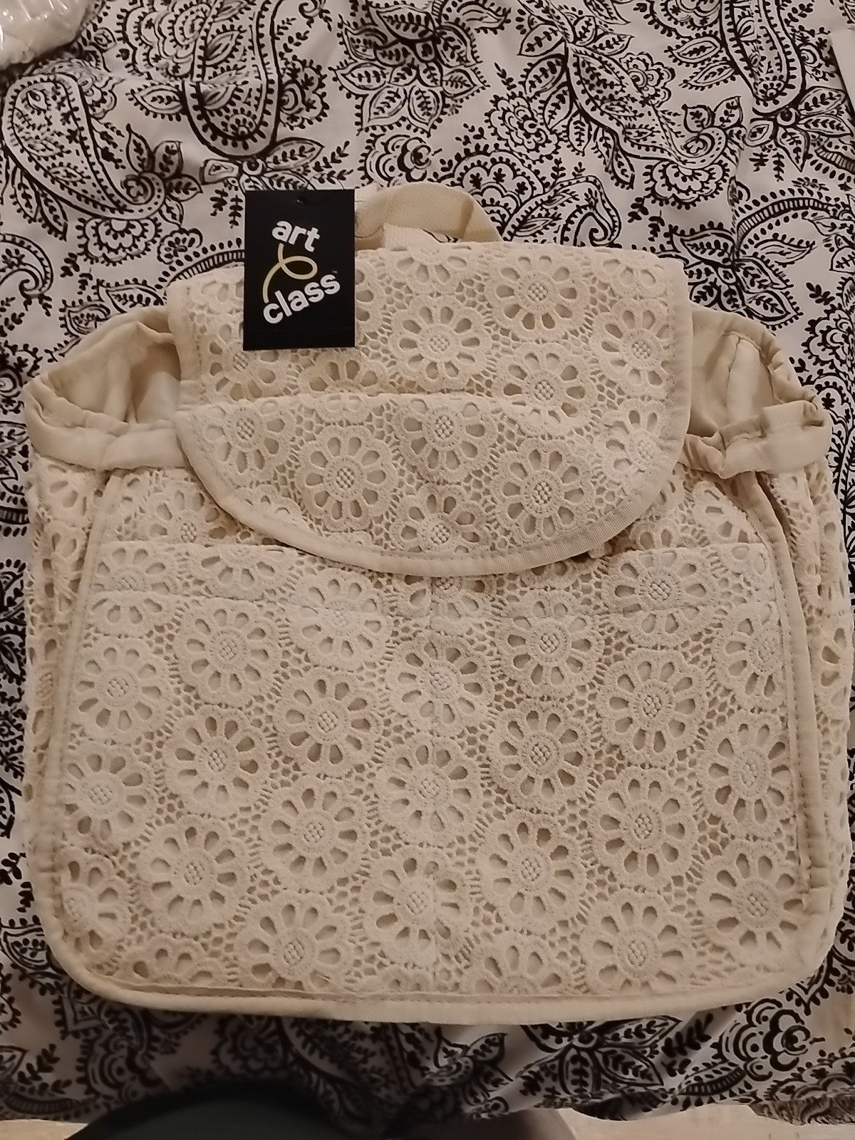 Back Pack Doile Design White New With Tags - $9.49
