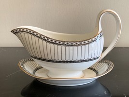 Wedgwood Colonnade Black Gravy Sauce Boat with Under Plate - £157.86 GBP
