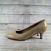 Clarks Artisan Size 7.5 M Pumps 2&quot; Heel Pointed Toe Tan - £15.65 GBP