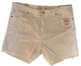 NWT Levi Strauss White Denim Signature Shorts Size 18 - $14.24