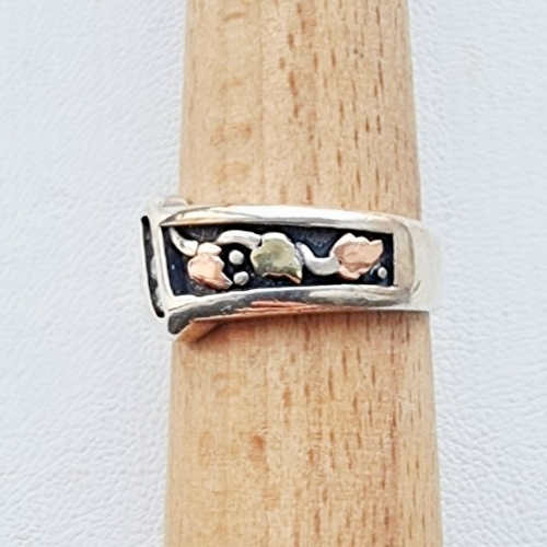 BLACK HILLS 12K THREE TONE GOLD ON 925 STERLING SILVER BAND RING SIZE 8.75 AT Item image 6