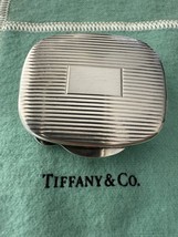 Vtg. Tiffany &amp; Co. Ribbed PillBox  Sterling Silver 925 Made in Italy 35.... - $6,131.56 MXN
