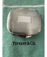 Vtg. Tiffany &amp; Co. Ribbed PillBox  Sterling Silver 925 Made in Italy 35.... - $6,131.56 MXN