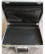 RARE 1990&#39;s ZERO HALLIBURTON LUXURY ATTACHE CASE W/Special Anti-Theft Lock - £274.09 GBP