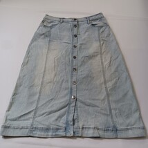 Buffalo David Bitton Women's Blue Cotton Blend Denim Distressed Skirt Size 29 image 10
