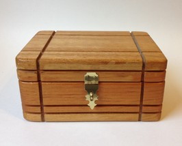 Brown Carved Wood Jewelry Trinket Box Treasure Keepsake Mid Century Hinged Lid - £22.38 GBP