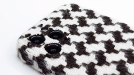 Fall Winter 21 Fashionable Pattern Mohair Mounted iPhone 12 (s) Case Black/White - £10.37 GBP
