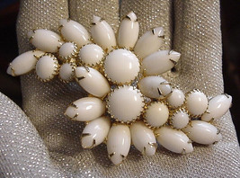 Vintage Juliana White Marquise Milk Glass Exquisite Silver Tone Pin Brooch - $150.00