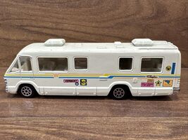 VINTAGE 1991 Mini Macro WINNEBAGO CHIEFTON MOTOR HOME RV ROAD CHAMP DIECAST - $19.00